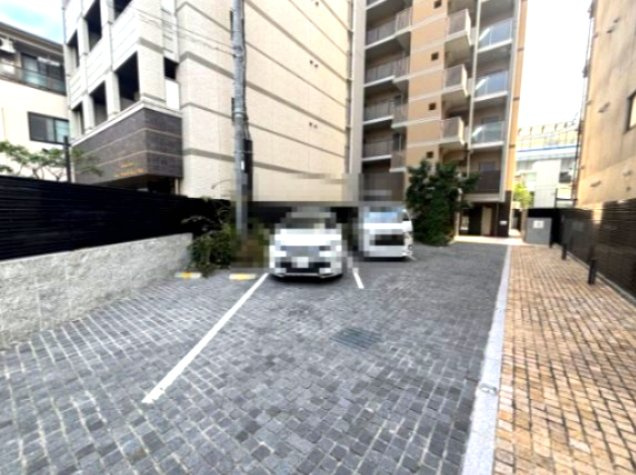 ｓｉｌｕｓ（シルス）東灘深江の駐車場