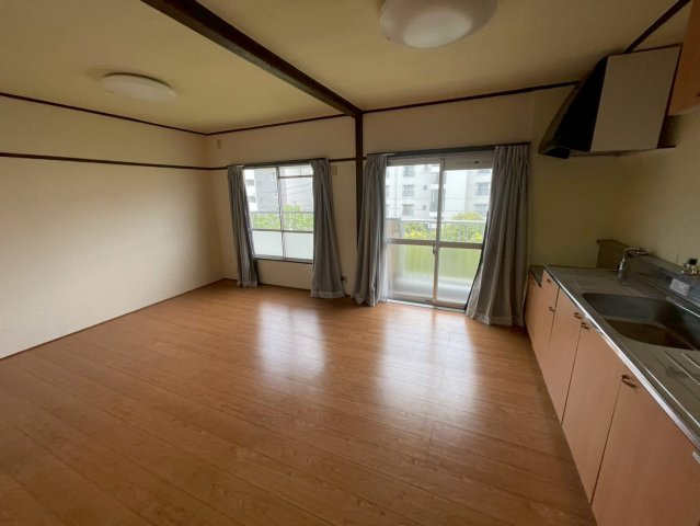 【居間・リビング】