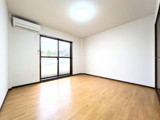 【居間・リビング】 | フライハイト麻郷 | おしゃれな居間です