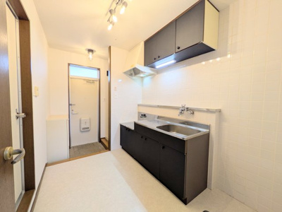 【キッチン】 | フライハイト麻郷 | コンパクトなキッチンで掃除もラクラク