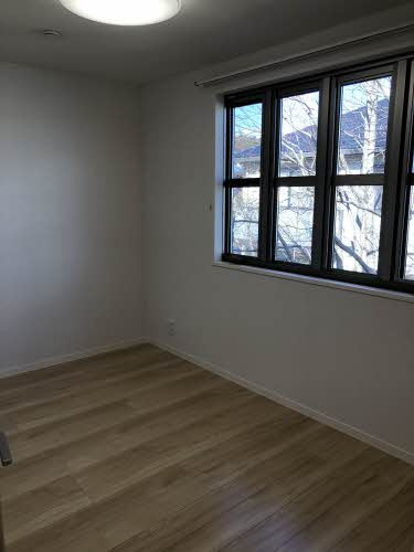 フローラル赤堤 D棟の洋室