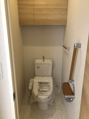 フローラル赤堤 D棟のトイレ