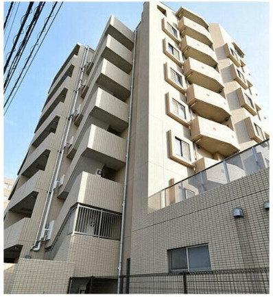 ゼファー明大前クローチェの外観