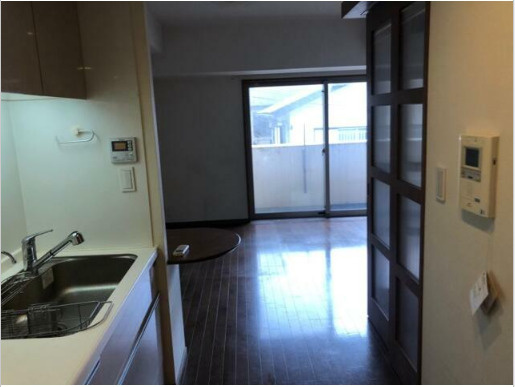 ゼファー明大前クローチェの内装