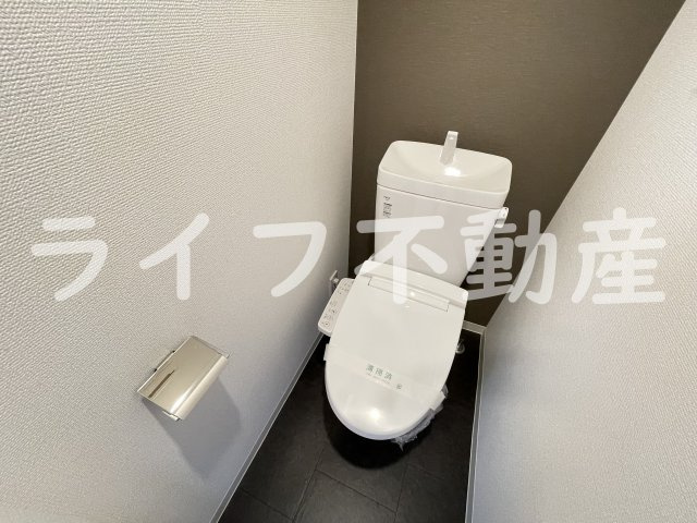 アドバンス大阪バレンシアのトイレ|落ち着いたトイレです