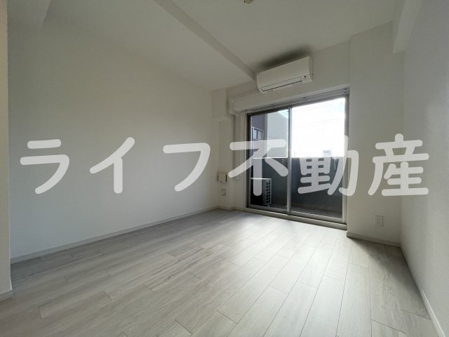 アドバンス大阪バレンシアの洋室|コンパクトで使いやすい洋室です