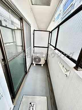 ハシモトエージェンシービルのバルコニー