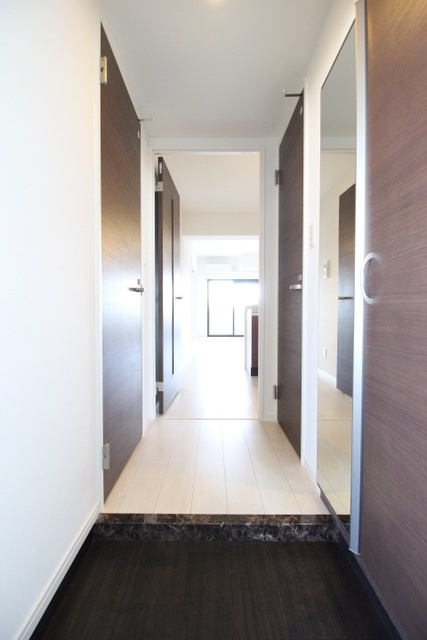 スクーデリア鳥栖の玄関|シューズボックス付きの玄関です☆