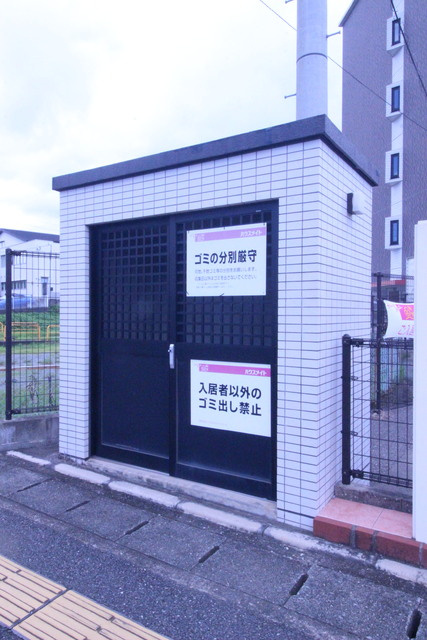 スクーデリア鳥栖のその他共用部分|便利な敷地内ゴミ置き場もあります♪