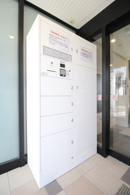スクーデリア鳥栖のその他共用部分|宅配BOX付きで不在時の荷物の受け取りに便利です☆