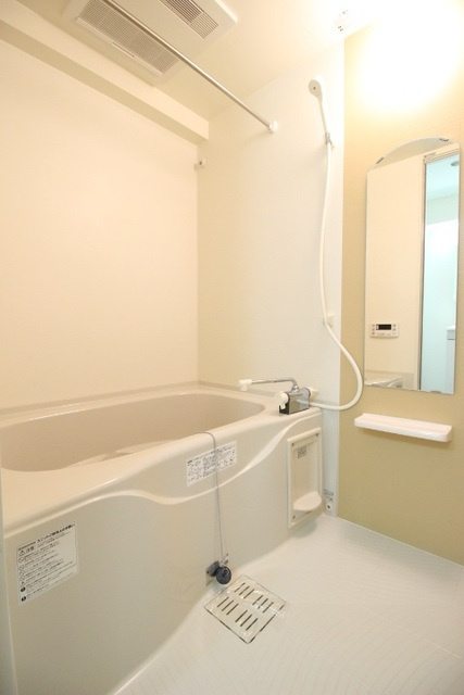 スクーデリア鳥栖の浴室|追い焚き・浴室乾燥機付きのお風呂です♪