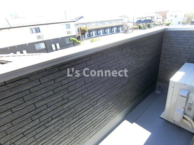 【バルコニー】 | ロイヤルハイツ六番館 | １階と２階どちらにもベランダがあります。