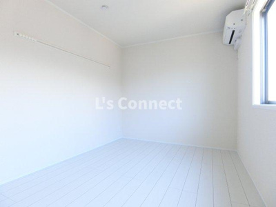 【内装】 | ロイヤルハイツ六番館 | 各洋室にエアコン付きです。