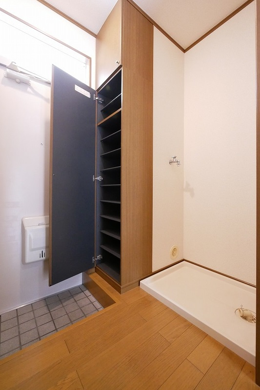 サウザンクロス髙田の玄関|サウザンクロス髙田102　