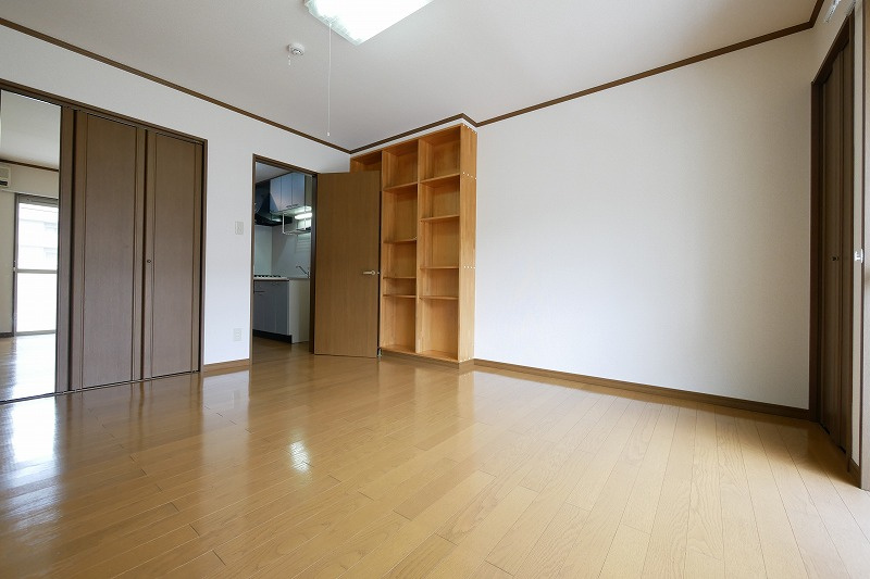 サウザンクロス髙田の居間・リビング|サウザンクロス髙田102　