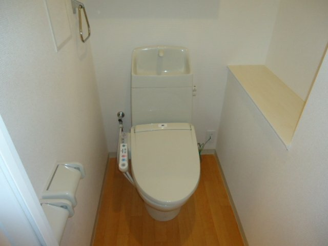 San heights（サン　ハイツ）のトイレ|シャワー付トイレ