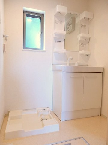 プリマヴェーラ・ｆの洗面所|広い洗面スペース