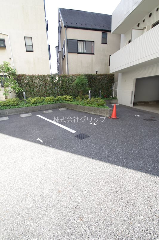 メインステージ川崎Ⅲの駐車場