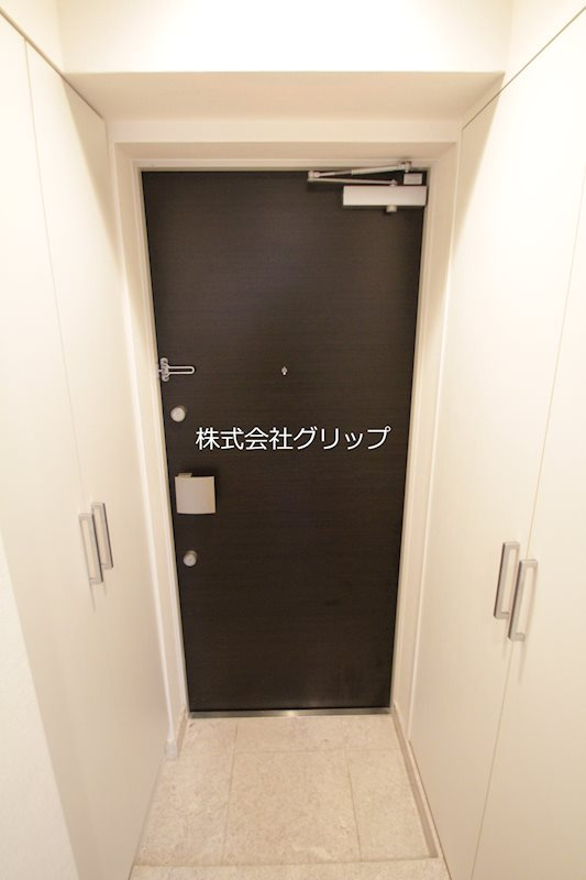 メインステージ川崎Ⅲの玄関