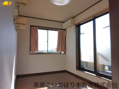 【洋室】 | 加須市北辻中古戸建て | 個人の部屋や寝室として使える洋室です