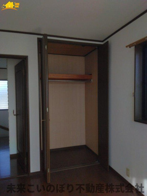 【収納】 | 加須市北辻中古戸建て | 各居室には十分な収納スペースを確保。お部屋全体を広々と使うことができます。