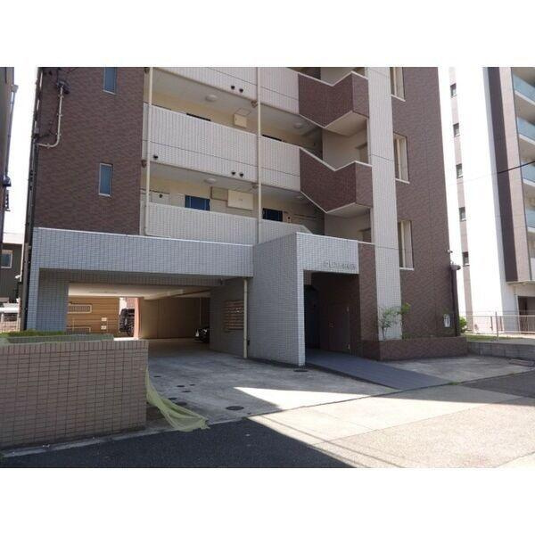 クレスト名駅西の駐車場|エントランス