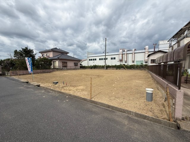 【スーパー徒歩圏内】東金市台方２区画　No.１／建築条件付き売地の外観|南東道路の土地面積５０坪超の台方２区画！