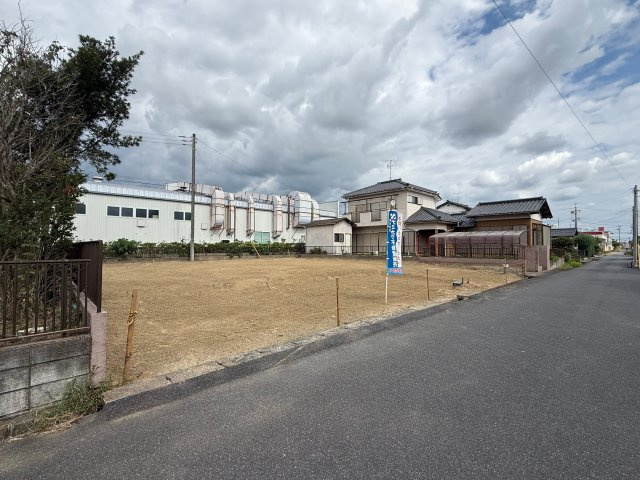 【スーパー徒歩圏内】東金市台方２区画　No.２／建築条件付き売地の外観|南東道路の土地面積５０坪超の台方２区画！