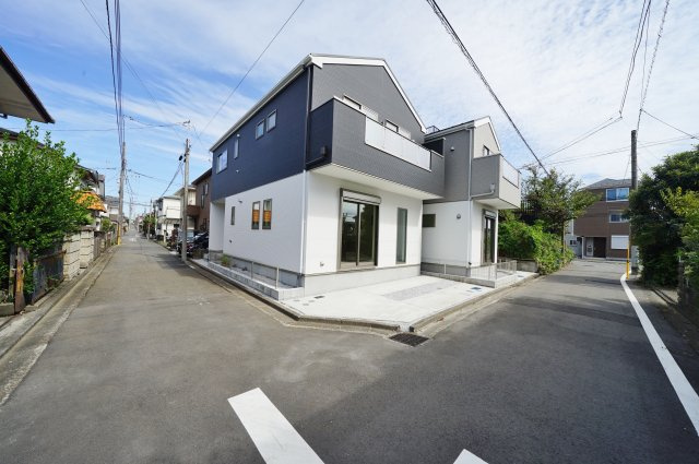【横浜市瀬谷区三ツ境130-5全2棟新築戸建て】★仲介手数料無料★（三ツ境学校・原中学校）の前面道路含む現地写真