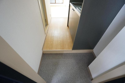 【玄関】 | クローバーMオザキB棟