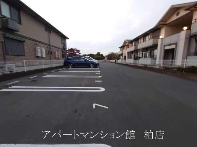 サングレース吉野の駐車場