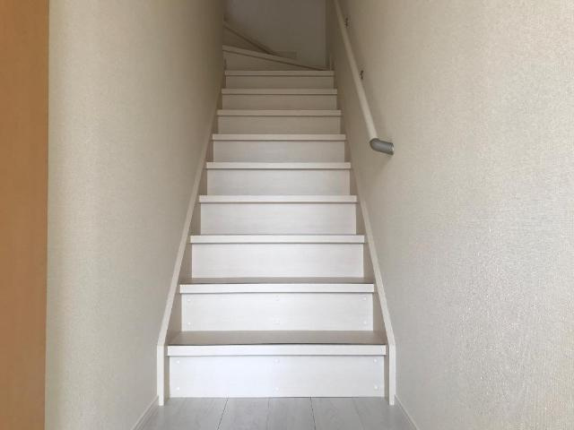 高岡市蓮花寺新築アパートの内装|廊下（イメージ）