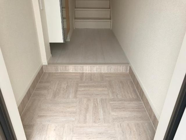 高岡市蓮花寺新築アパートの玄関|玄関（イメージ）