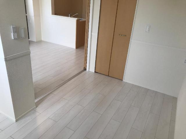 高岡市蓮花寺新築アパートの玄関|玄関（イメージ）