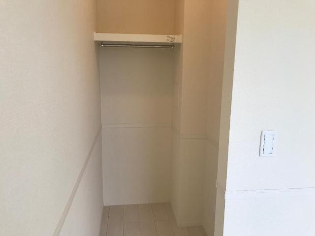 高岡市蓮花寺新築アパートの収納|収納（イメージ）