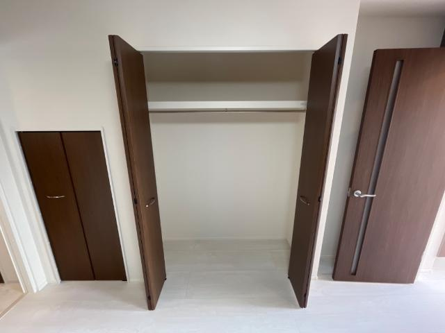 高岡市東下関新築アパートの収納|クローゼット（イメージ）