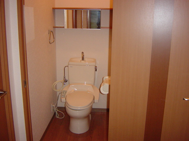 ヒーリングカーサＡのトイレ|シャワー付トイレ