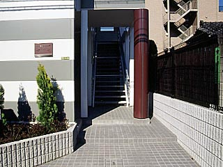 【エントランス】