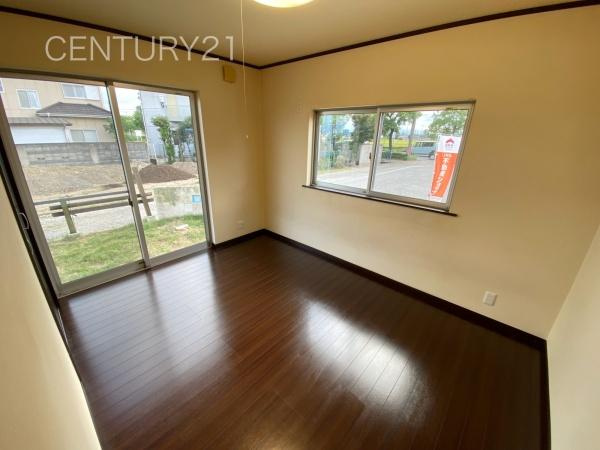 前橋市上佐鳥町中古一戸建ての洋室|１階洋室です。