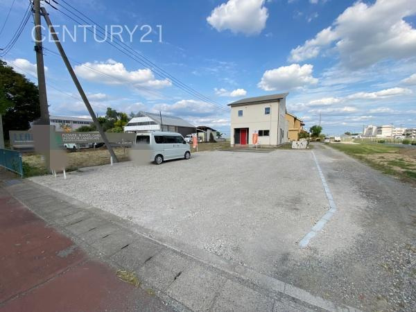 前橋市上佐鳥町中古一戸建ての前面道路含む現地写真