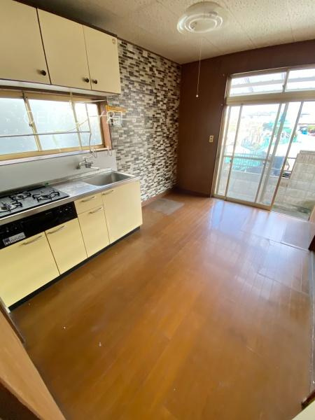 前橋市朝日町中古一戸建てのキッチン