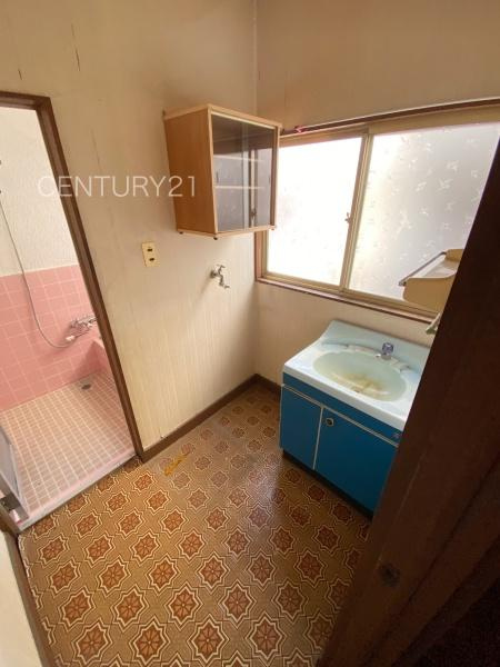 前橋市朝日町中古一戸建ての独立洗面台