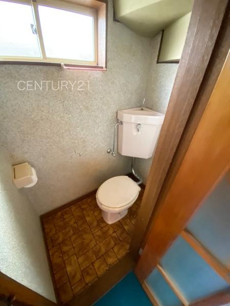 前橋市朝日町中古一戸建てのトイレ