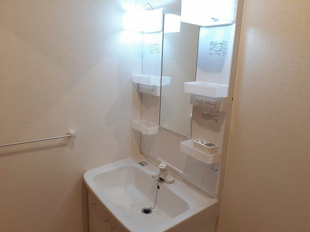 レクサス野村の洗面所|ゆったりとスペースのある洗面所