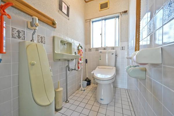 香芝市関屋北６丁目の中古一戸建のトイレ|■現地撮影写真■清潔感ある綺麗なお手洗い！