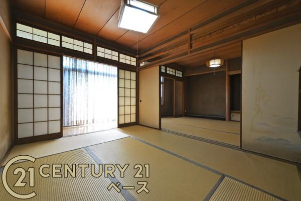 香芝市関屋北６丁目の中古一戸建の和室|■現地撮影写真■ほっこり落ち着ける和室。客間としても、ご家族のくつろぎスペースとしてもご利用いただけます。