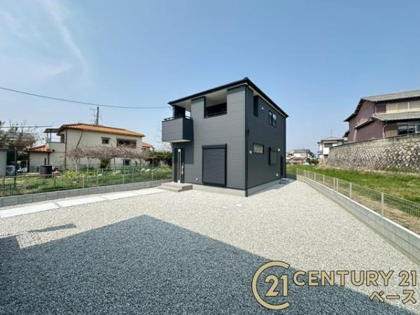 リーブルガーデン上牧 １号棟 ／新築一戸建の庭|■現地撮影写真■広くて開放的なお庭でゆったりプライベートな時間を満喫！