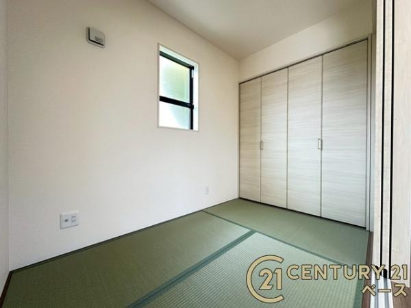 リーブルガーデン上牧 １号棟 ／新築一戸建の内観：施工例|■広々としたＷＣＬを完備！大きな荷物も楽々収納！■