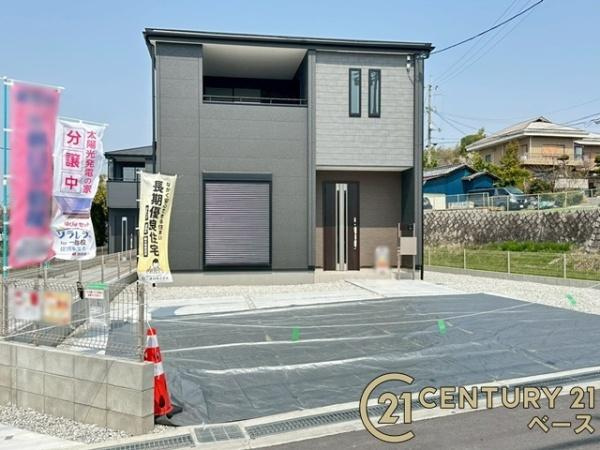 リーブルガーデン上牧 ２号棟 ／新築一戸建の駐車場|■現地撮影写真■駐車スペースは３台可！来客時なども安心です！