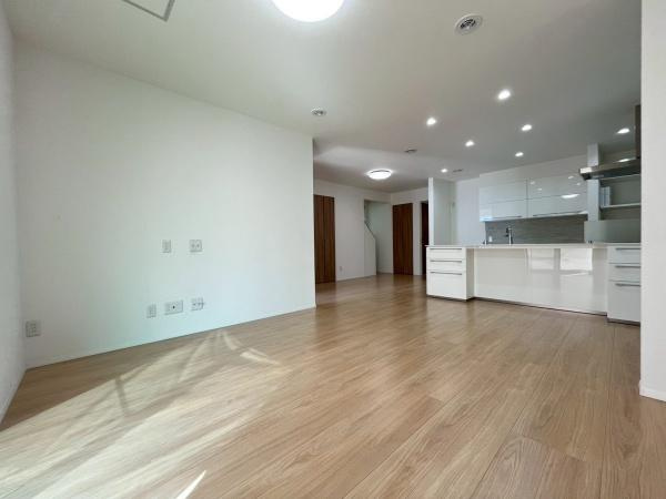 和歌山市西庄　中古戸建の居間・リビング